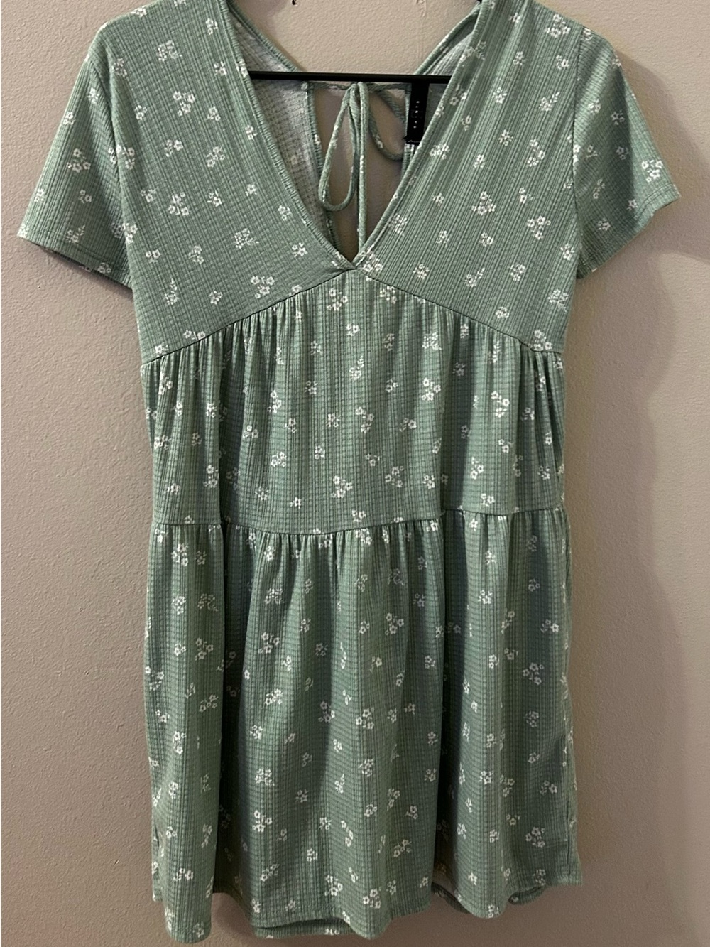 21 Saints Sage Green Floral Tiered V-Neck Dress